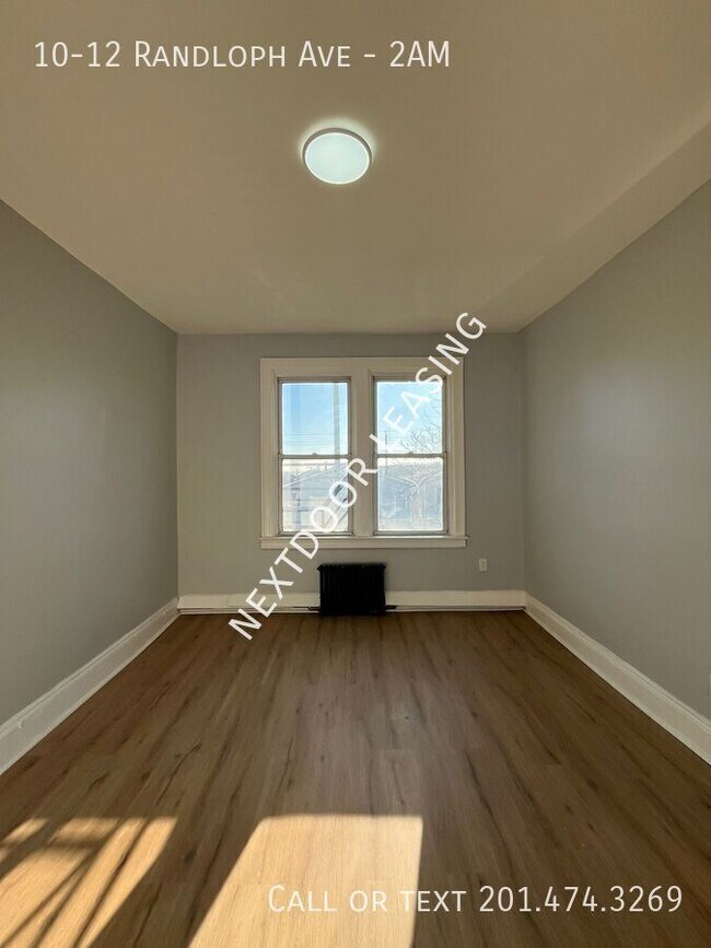 Building Photo - 10-12 Randloph Ave-2AM