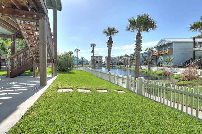 Building Photo - 409 Paradise Pointe Dr