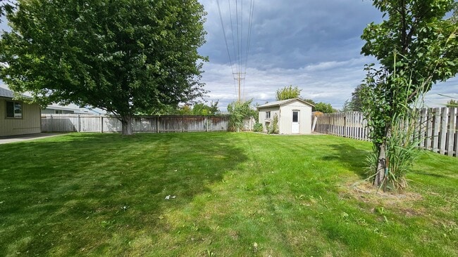 Building Photo - 2926 Iris St