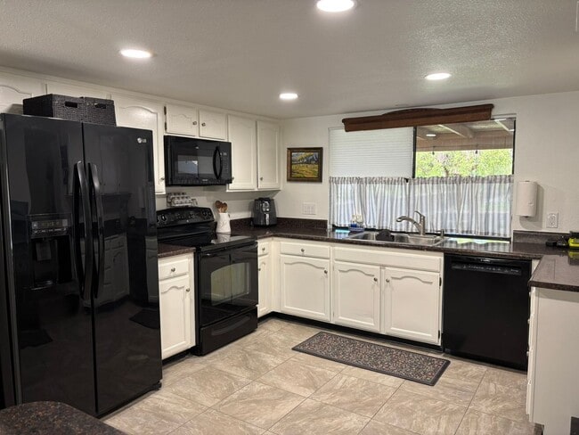 Building Photo - 271 Leisure World