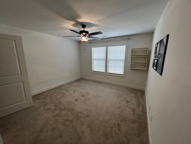 Building Photo - 129 Stewarts Lndg Dr