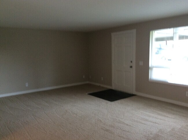 Building Photo - 7201 48th Dr NE