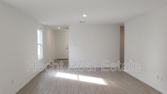 Building Photo - 9239 Navarro Vis