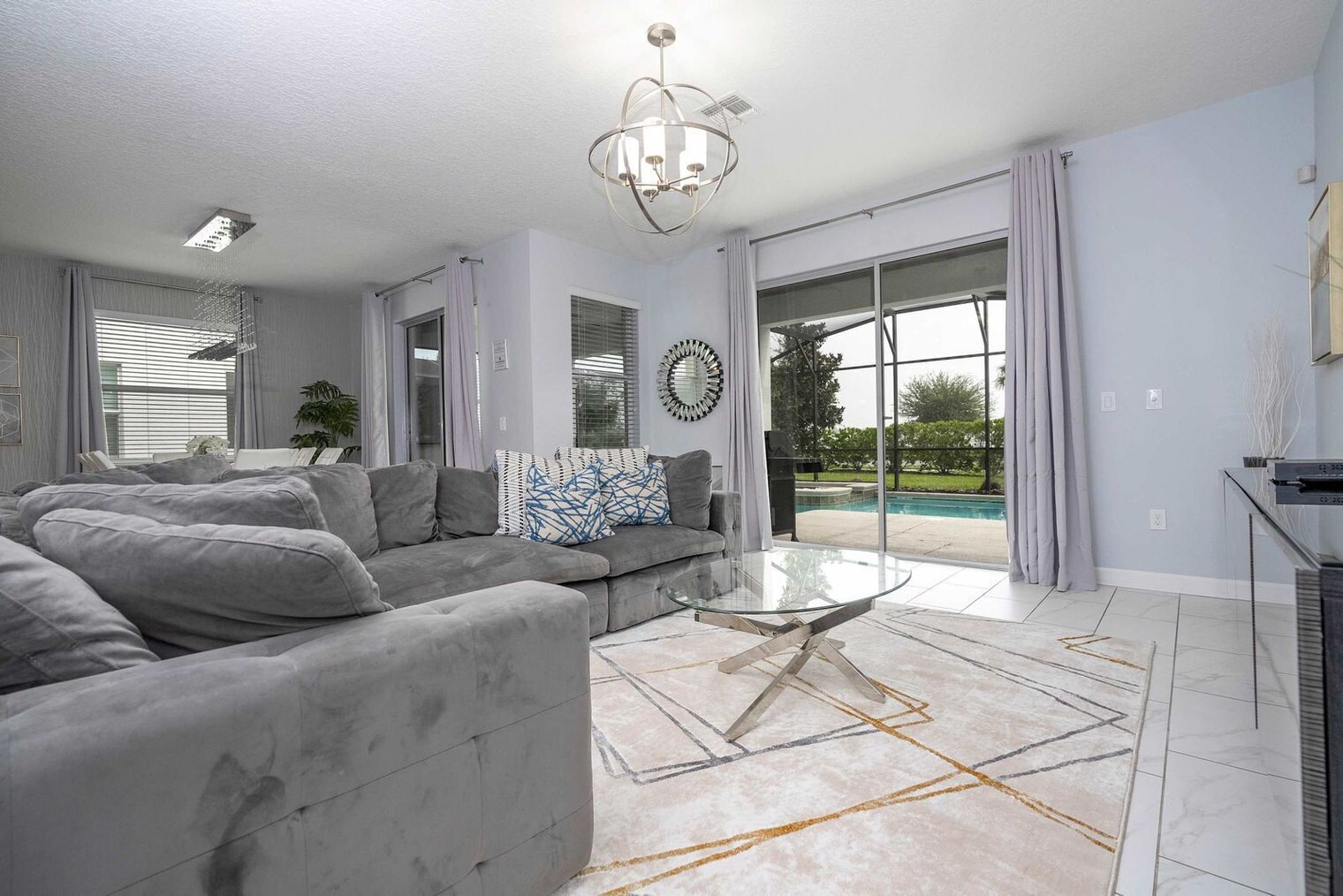 Building Photo - 4827 Kings Castle Cir