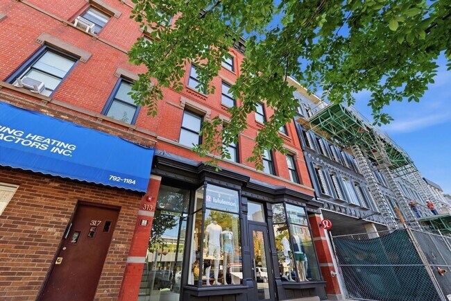 Building Photo - 313 Washington St