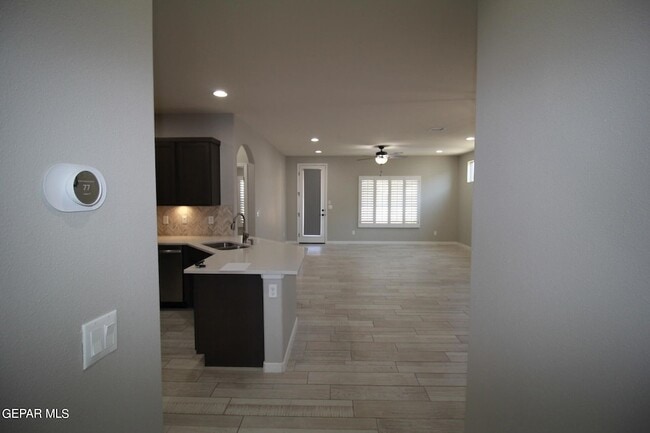 Building Photo - 509 Cedarwood Ave