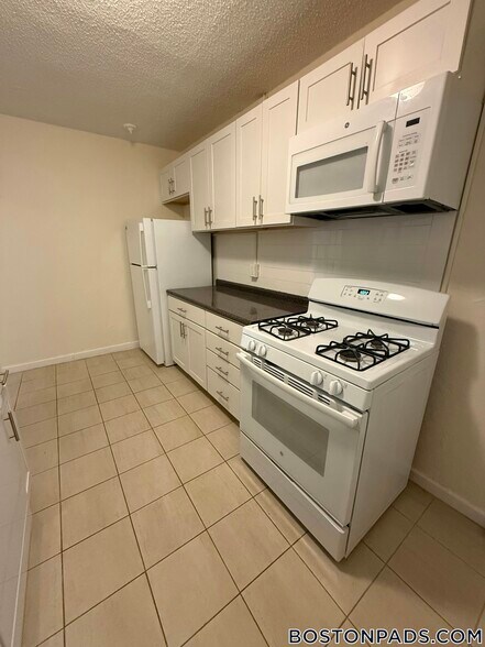 Building Photo - 7 Barrows St