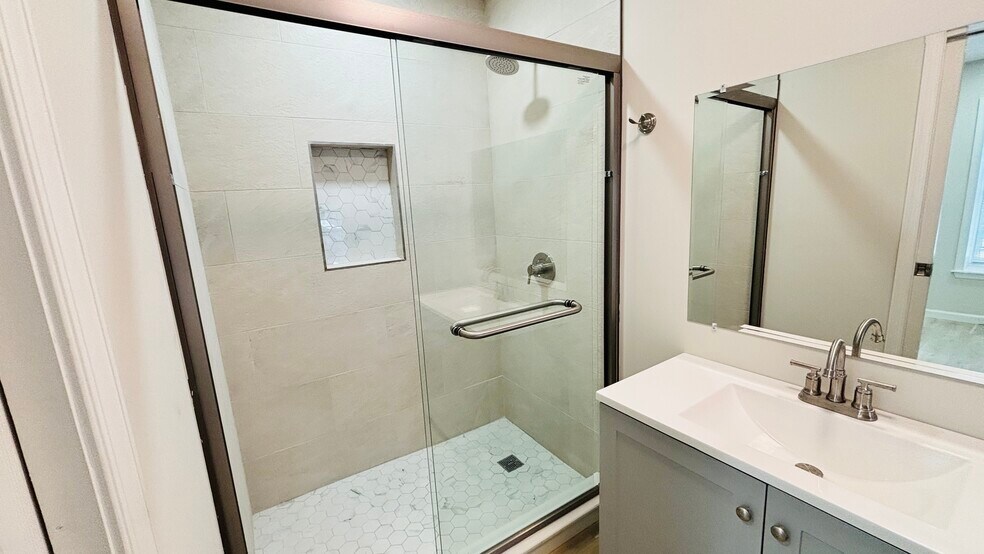 FULL BAT2ND PIC - 46 Bridge St