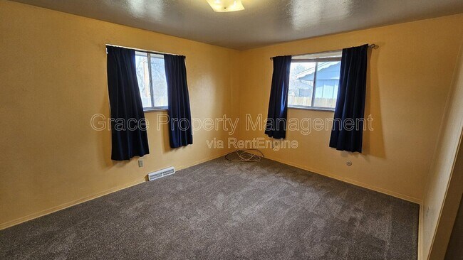 Building Photo - 8151 W Evans Ave