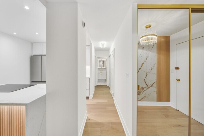 Building Photo - 88 W Schiller St