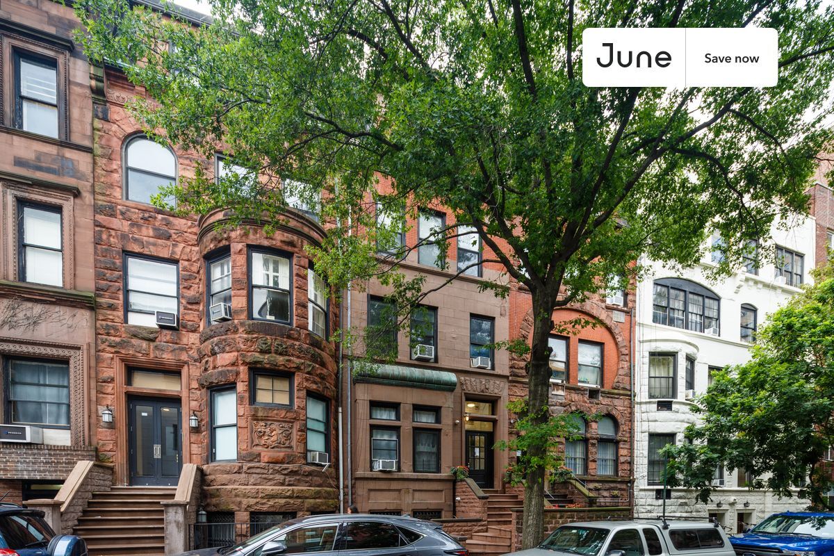 Building Photo - 154 W 76th St