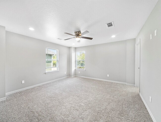 Building Photo - 3219 Angelfish Cove