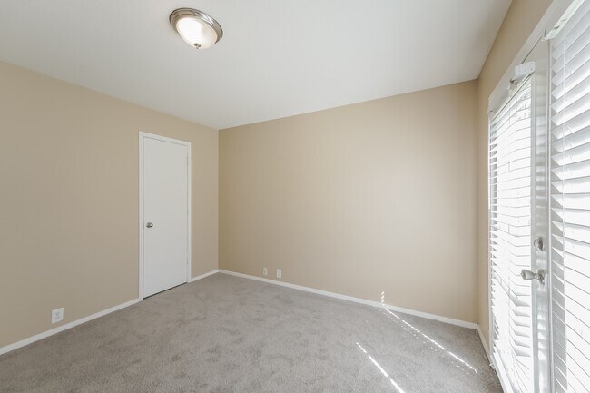 Building Photo - 3235 Dartmouth Field Ln