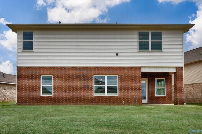 Building Photo - 134 Heritage Lakes Blvd