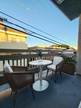 Interior Photo - 1410 Wellesley Ave