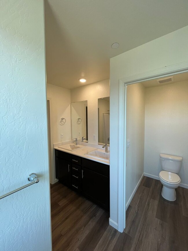 Building Photo - Beautiful New Home – Ready for Immediate M...