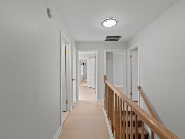 Building Photo - "Spacious 5-Bed Haven on Cedarest Rd – Where Comfort Meets Convenience in Fairfax!"