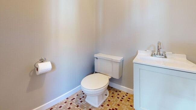 Building Photo - Shelby Schools, 3+ Bedrooms, Next to 1st Baptist Church!