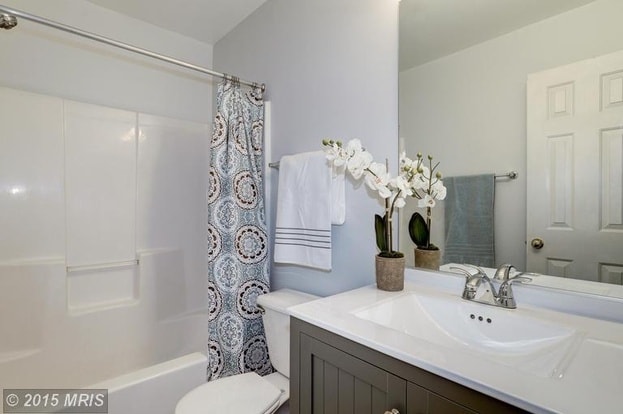 Master Bathroom - 3901 Ettrick Ct