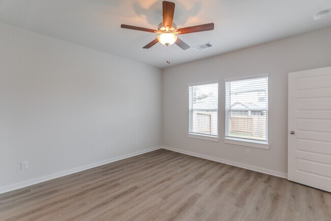 Building Photo - 8555 Blueberry Ash St