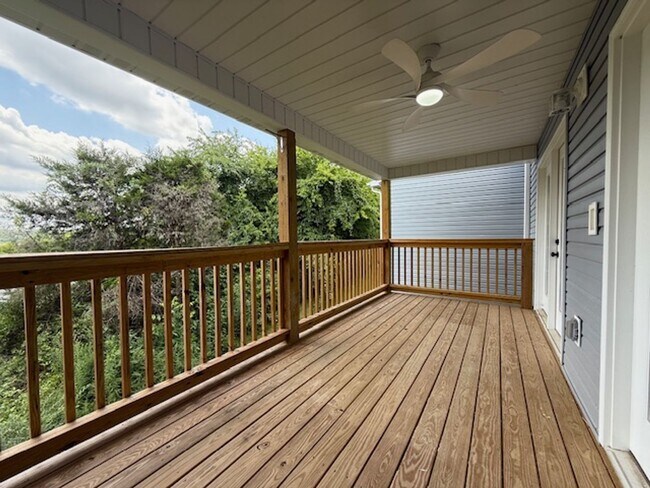 Building Photo - Effortless Comfort with a Touch of Luxury