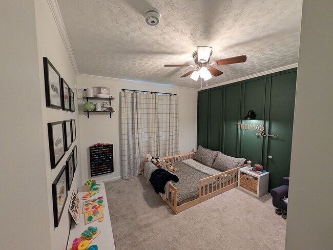 Building Photo - 4208 Lonas Dr
