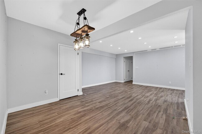 Building Photo - 170-06 Crocheron Ave