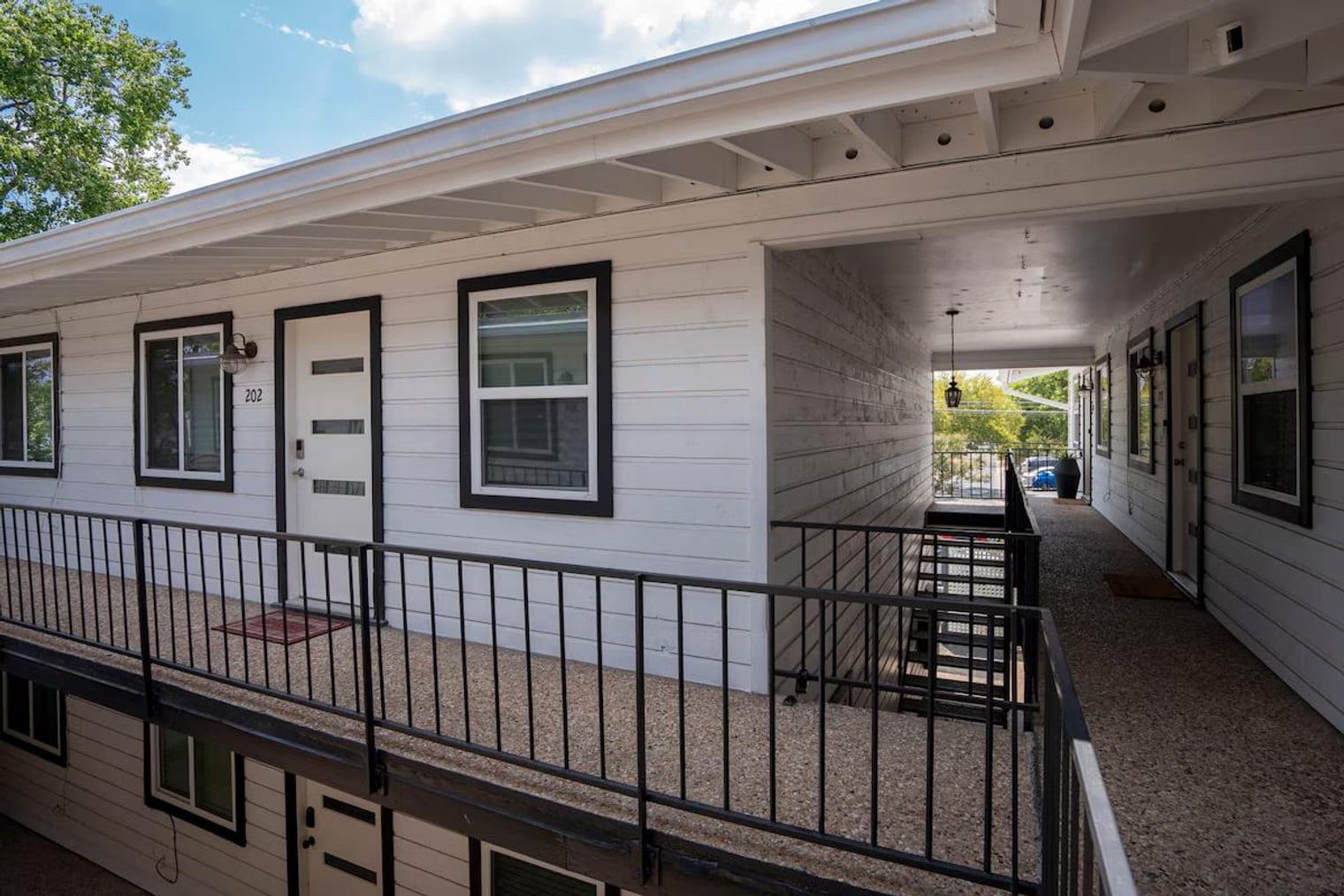 Building Photo - 710 W 34th St