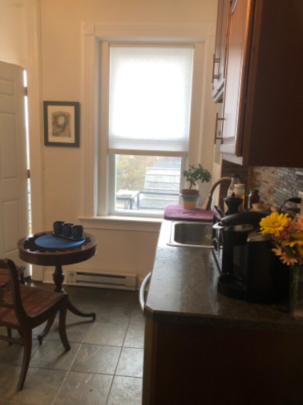 Building Photo - 228 Allen St