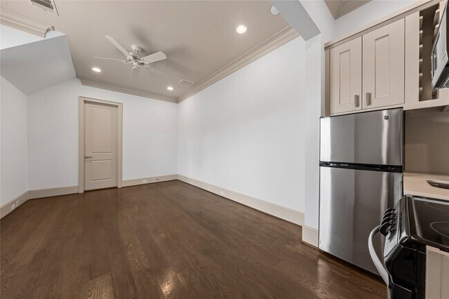 Building Photo - 5307 Huckleberry Ln