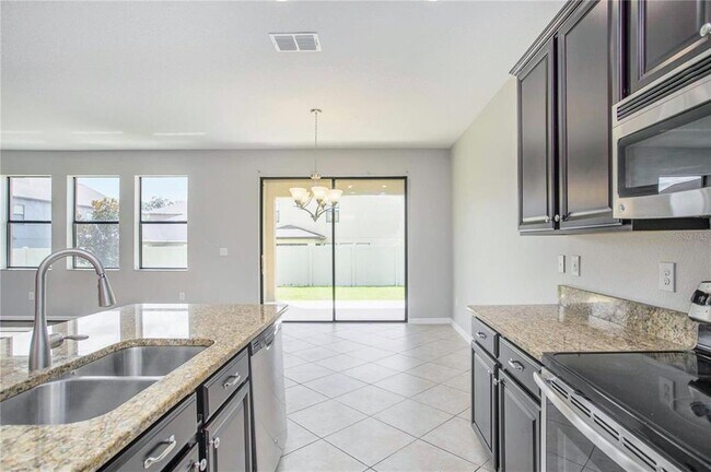 Building Photo - 11061 Little Blue Heron Dr