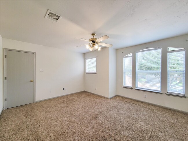 Building Photo - 19022 Yellow Thrush Dr