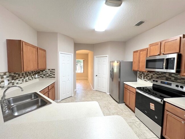 Building Photo - 7 Zither Ct