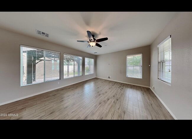 Building Photo - 10514 E Neville Ave