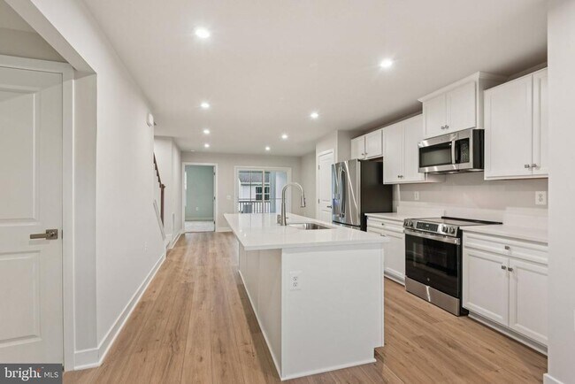Building Photo - 9005 Owensby Dr