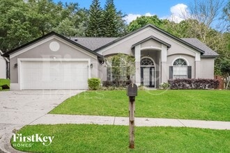 Building Photo - 825 High Pointe Cir