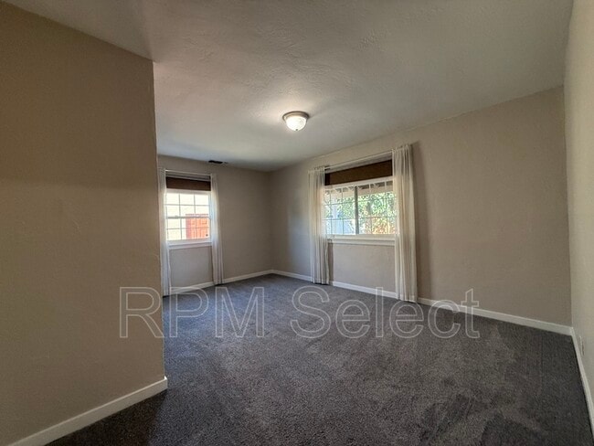 Building Photo - 1433 Arcade Blvd