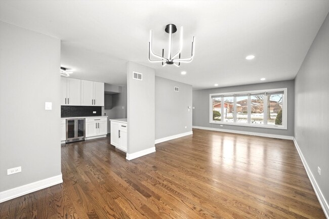 Building Photo - 11201 Deerpath Ln