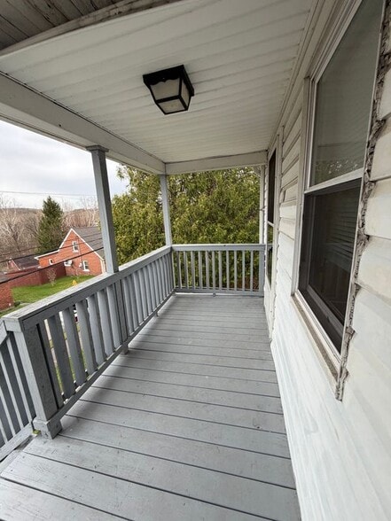 Building Photo - 20 N Pine St