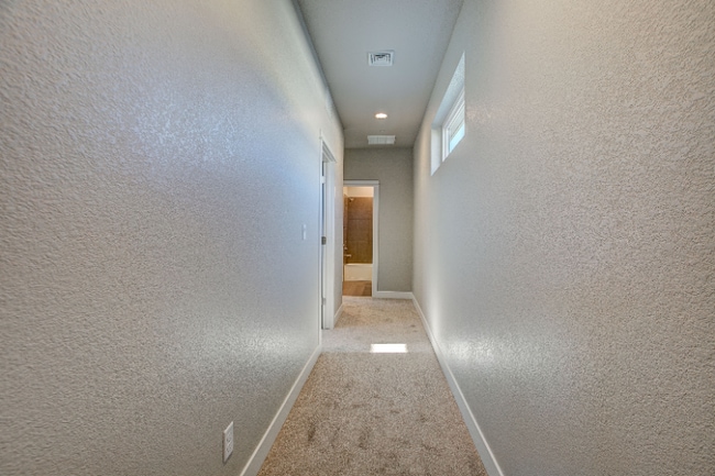 Building Photo - 819 Cherokee Dr