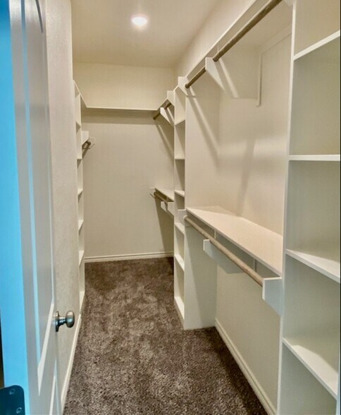 MBR Closet - 1512 Dansby St