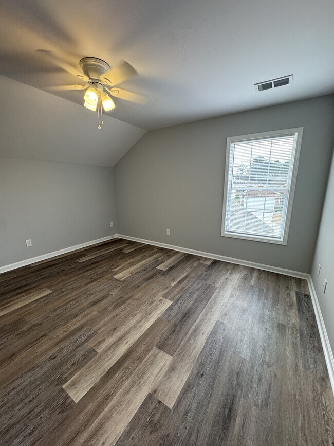 Building Photo - 4529 Farm Lake Dr