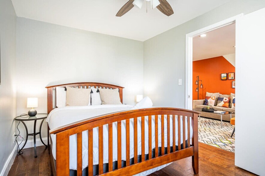 Building Photo - 215 Piedmont Ave NE