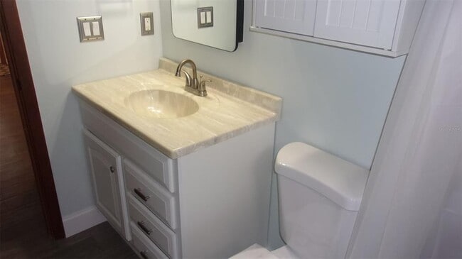 Building Photo - 9941 SW 102nd Ln