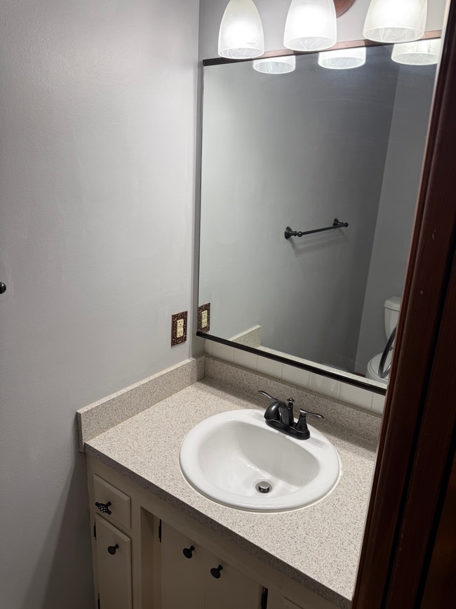 Building Photo - 2508 Dogwood Dr