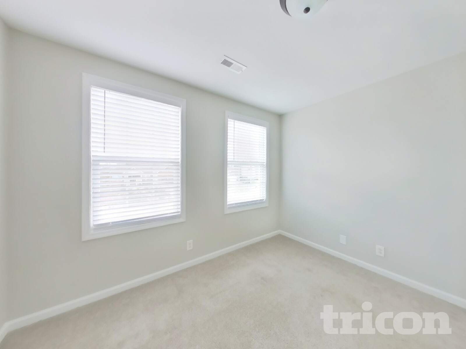 Building Photo - 1073 Castlerock Dr