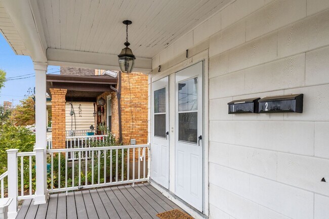 Building Photo - 2607 Robertson Ave