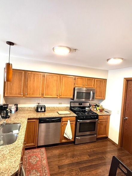 Building Photo - 1159 E Addison Ave