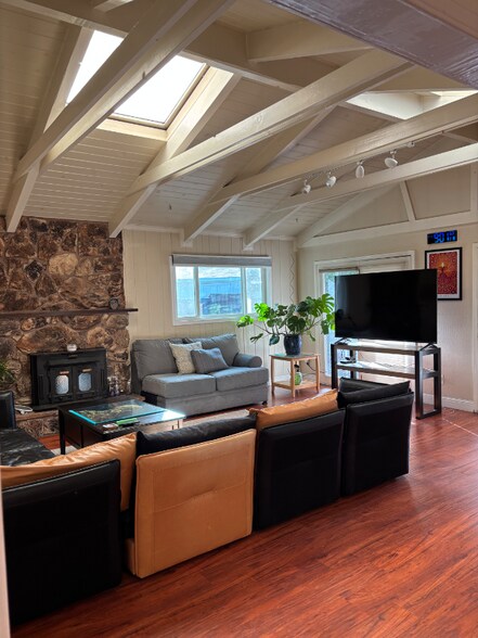 Building Photo - 520 Linford Pl