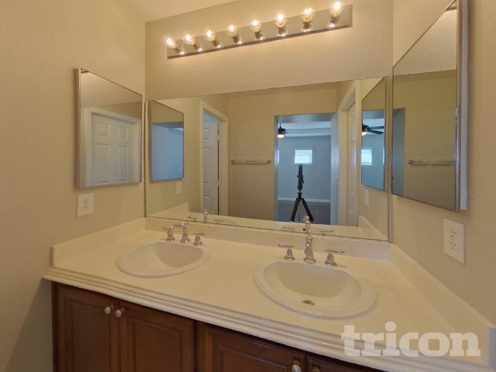 Building Photo - 3643 Sanwood St